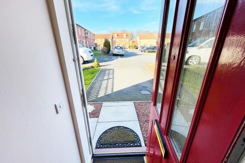 2 bedroom end of terrace house to rent, Hartoft Square, Trinity Square, Hartlepool