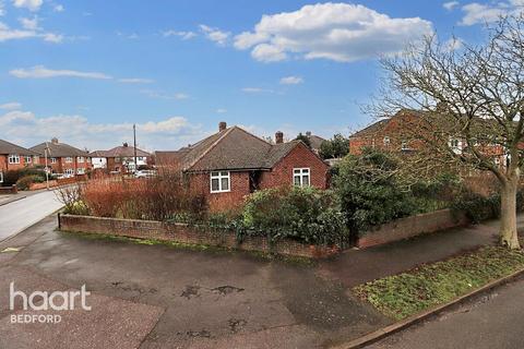 2 bedroom semi-detached bungalow for sale, Leasway, Bedford