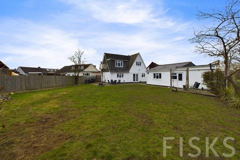 4 bedroom detached house for sale, Hawkesbury Close, Canvey Island, SS8
