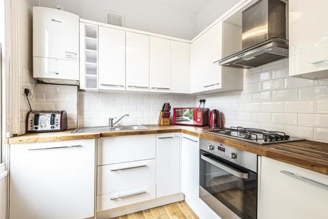 2 bedroom flat to rent, Waldram Park Road London SE23