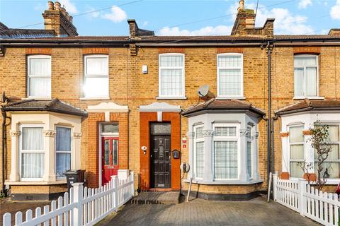 3 bedroom terraced house for sale, Pembroke Road, Seven Kings, IG3