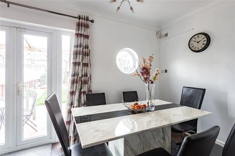 3 bedroom terraced house for sale, Pembroke Road, Seven Kings, IG3