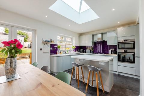 127 Longmead Drive, Sidcup, DA14 4NY