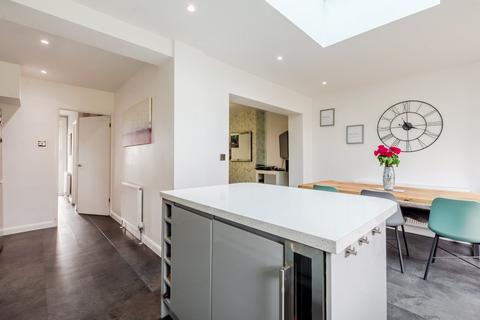 127 Longmead Drive, Sidcup, DA14 4NY