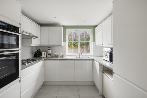 4 bedroom house to rent, Ellison Road, Barnes, London, SW13