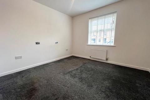 2 bedroom flat to rent, Farnley Road, Balby, Doncaster
