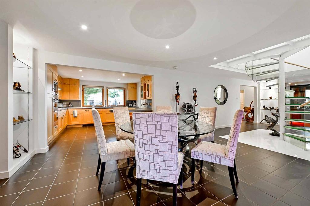 Breakfast Room