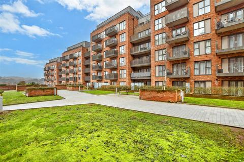 2 bedroom penthouse for sale, Rosalind Drive, Maidstone, Kent