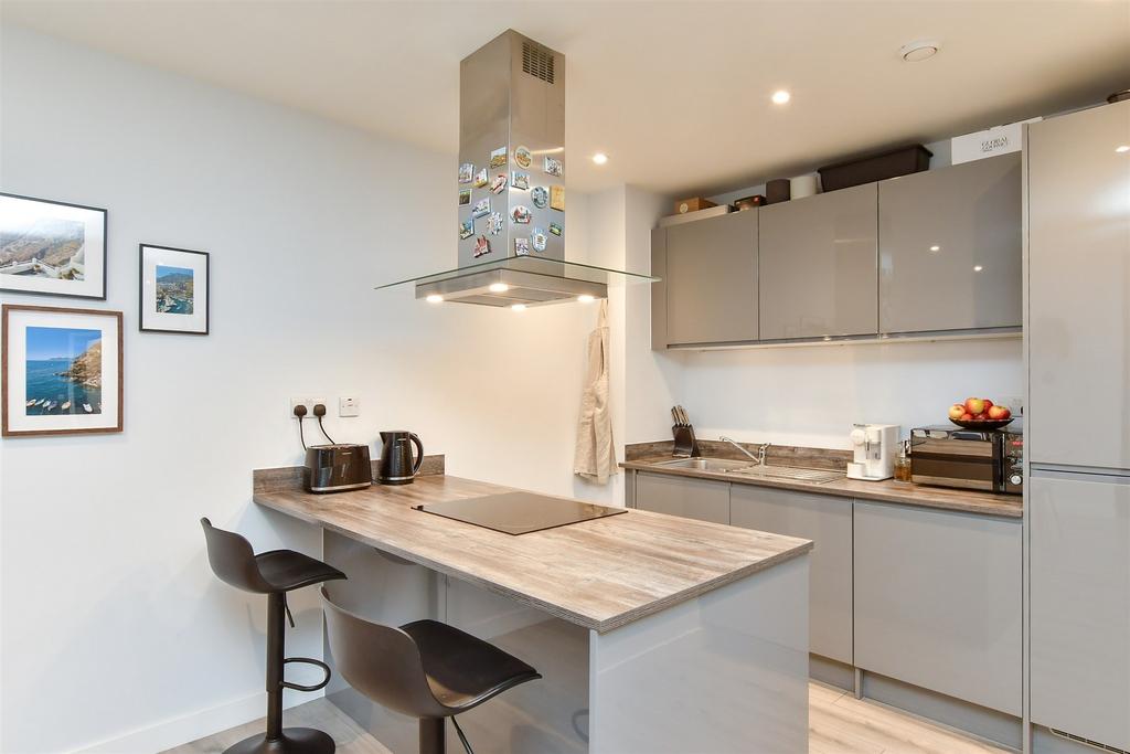 Lounge/ Kitchen
