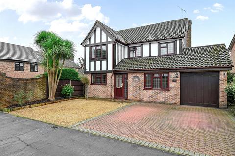 4 bedroom detached house for sale, Pevensey Way, Camberley GU16