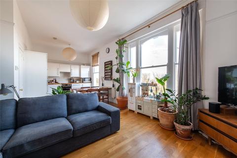 4 bedroom flat for sale, Overcliffe, Gravesend, Kent, DA11