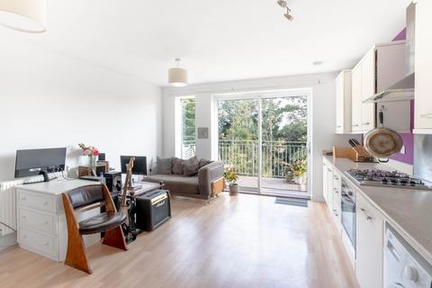 2 bedroom apartment for sale, Spring Drive, Trumpington, CB2