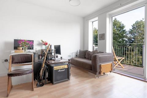 2 bedroom apartment for sale, Spring Drive, Trumpington, CB2