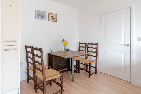 2 bedroom apartment for sale, Spring Drive, Trumpington, CB2