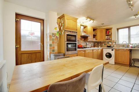 4 bedroom detached house for sale, Standen Way, Swindon, SN25