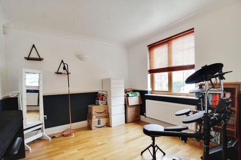 26 Standen Way, Swindon, SN25 4YF