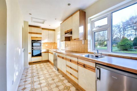 4 bedroom detached house for sale, Beeston Fields Drive, Beeston, Nottingham