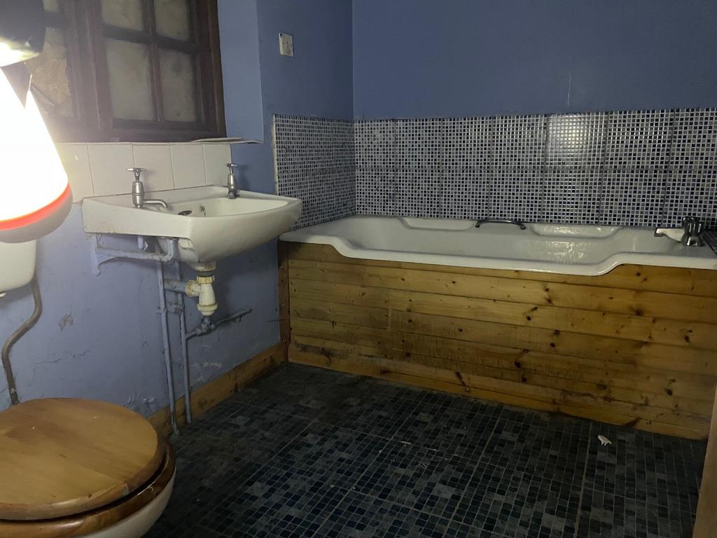 R T202502181632.jpg