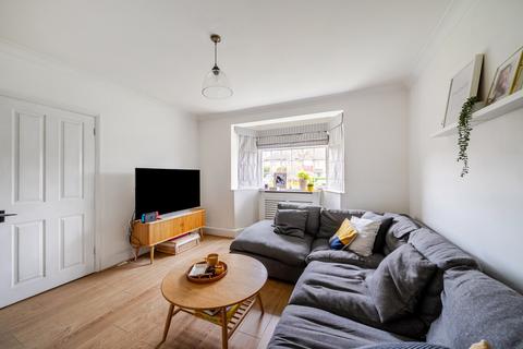 2 bedroom maisonette for sale, Grove Road, Cockfosters, Barnet, EN4