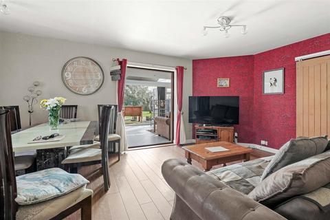 11 Middletown Lane, Studley, B80 7PN