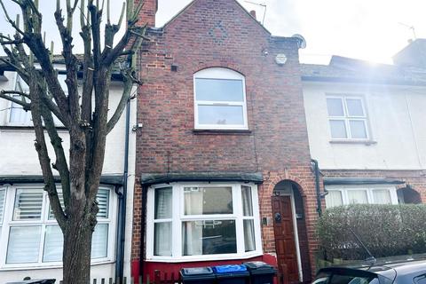 2 bedroom terraced house to rent, Newlands Road, London