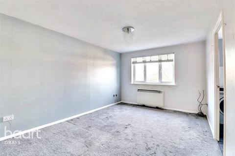 1 bedroom flat to rent, Danbury Crescent, South Ockendon