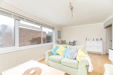 1 bedroom flat for sale, Green View Court, Leeds LS8