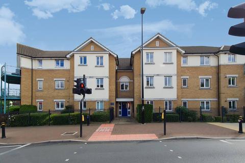 2 bedroom flat to rent, High Road, Harrow, HA3