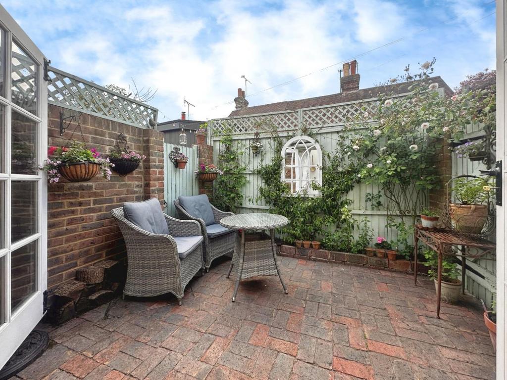 83664345-rear 20garden.jpg