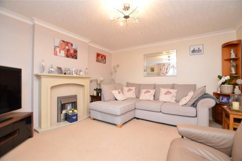 3 bedroom townhouse for sale, Windmill Chase, Rothwell, Leeds, West Yorkshire