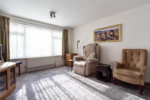 2 bedroom flat for sale, Bushby Close, Sompting