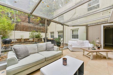3 bedroom flat for sale, Wellington Road, St John's Wood, London, NW8