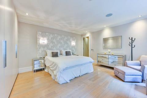 3 bedroom flat for sale, Wellington Road, St John's Wood, London, NW8