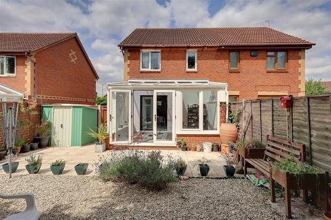3 bedroom semi-detached house for sale, Stanbury Mews, Hucclecote, Gloucester