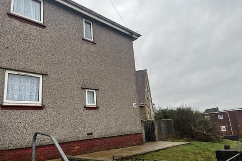 3 bedroom semi-detached house to rent, Eigen Crescent, Mayhill, Swansea, City And County of Swansea.