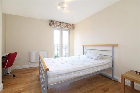 2 bedroom flat to rent, Kelly Avenue , London, SE15 5LA