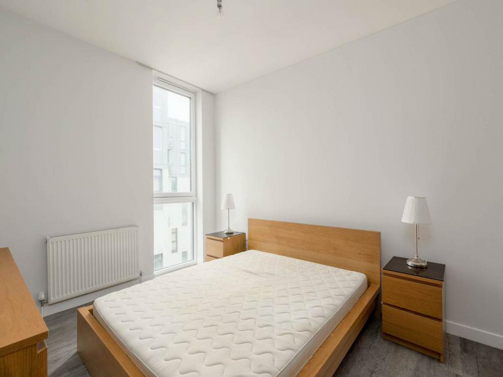 72710 Oswald St-029a
