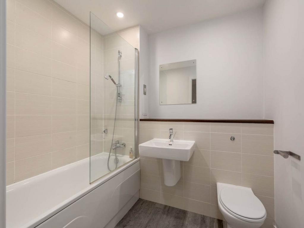 72710 Oswald St-032a
