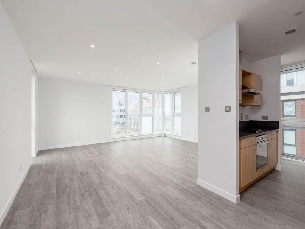 72710 Oswald St-007a