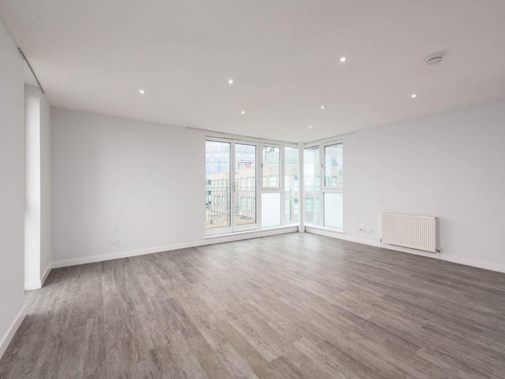 72710 Oswald St-009a