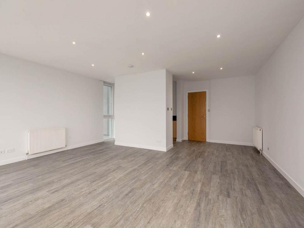 72710 Oswald St-015a