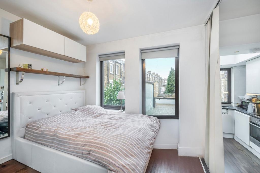 Reception/Bedroom