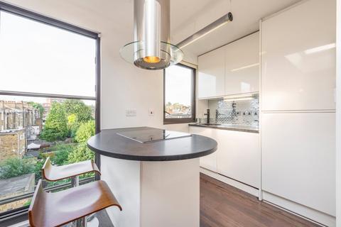 3 bedroom flat for sale, Hemstal Road, West Hampstead, London