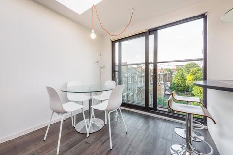 3 bedroom flat for sale, Hemstal Road, West Hampstead, London