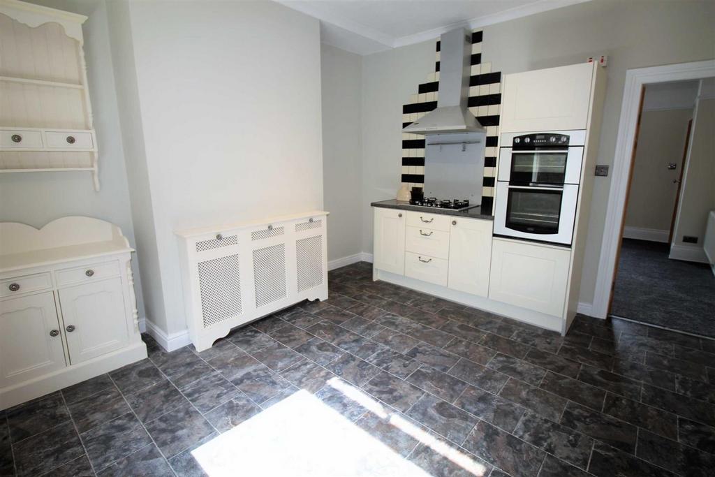 Dining kitchen