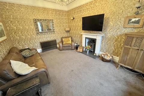 4 bedroom end of terrace house for sale, Victoria Drive, Sale