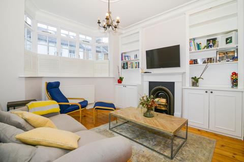 2 bedroom terraced house to rent, Kings Road, East Sheen, London, UK