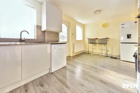 46 Cottingley Approach, Leeds, LS11 0HQ