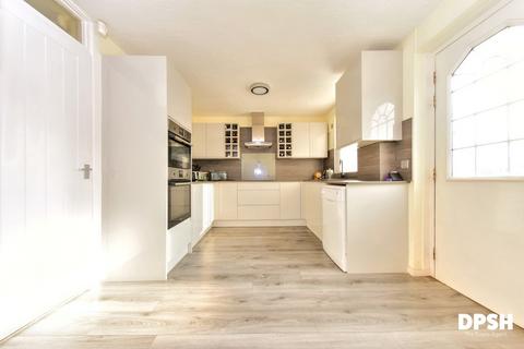46 Cottingley Approach, Leeds, LS11 0HQ