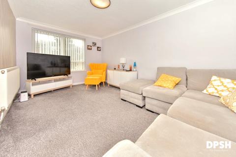 46 Cottingley Approach, Leeds, LS11 0HQ